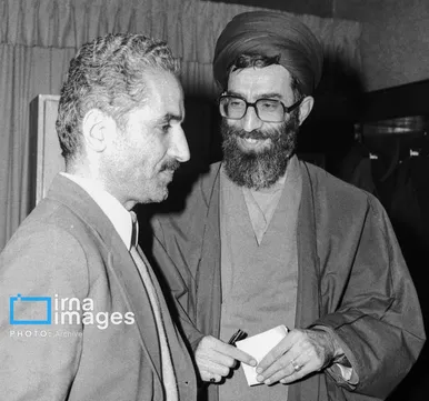 گزارش تصویری | رهبر انقلاب در دوران تصدی شورای عالی دفاع ملی (۱۳۶۰ - ۱۳۵۸)
