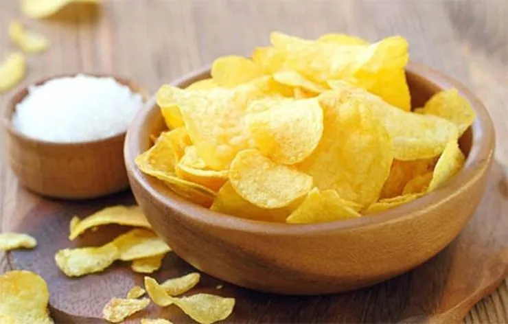 طرز تهیه چیپس سیب زمینی حرفه ای و بی ضرر