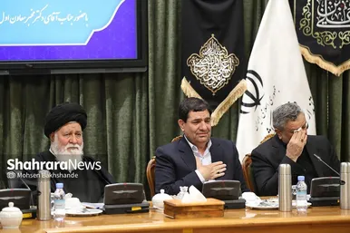 جلسه قرارگاه مرکزی خدمت رسانی به زائرین حرم مطهر رضوی
