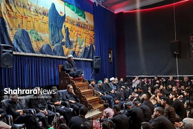 مراسم «شام غریبان حسین» مهاجران افغانستانی‌ در مدرسه علمیه حضرت قائم (عج)