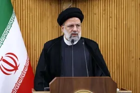 رییس&zwnj;جمهور در مراسم بزرگداشت شهدای مدافع حرم: حضور نیروهای ایرانی در منطقه امنیت&zwnj;ساز شد | بساط کشف حجاب در کشور جمع می&zwnj;شود + ویدئو