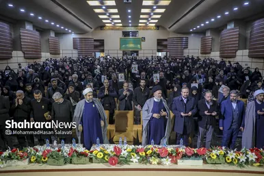 گزارش تصویری | گرامیداشت شهدای اغتشاشات دی‌ماه کشور، در حرم امام‌رضا(ع)