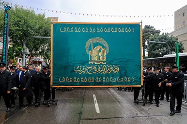 گلباران حرم مطهر رضوی در شب میلاد امام رضا(ع)