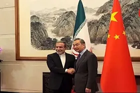 گفت&zwnj;وگوی تلفنی عراقچی  با وزیر خارجه چین | پکن: از امنیت و حاکمیت ملی ایران حفاظت می&zwnj;کنیم