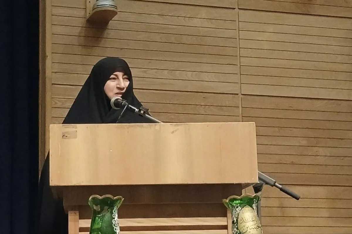 مسئول بسیج جامعه زنان سپاه امام رضا (ع): گردهمایی رستاخیز زنان نوغان اعلام وفاداری زنان انقلابی به آرمان‌های رهبر شهید انقلاب است + فیلم