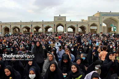 آئین اذن عزای حسینی و تعویض پرچم گنبد حرم مطهر رضوی