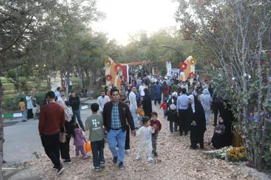 گزارش تصویری | روز اول چهارمین جشنواره طعم و رنگ پاییز در باغ مشهد