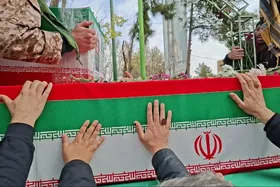 شهادت ۳ نفر در کمپ گردشگری قشم بر اثر حمله پهپادی (۲۱ اسفند ۱۴۰۴)