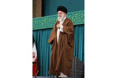 گزارش تصویری | دیدار جمعی از خانواده‌های شهدای امنیت با رهبر انقلاب