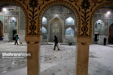 بارش برف زمستانی در حرم مطهر رضوی