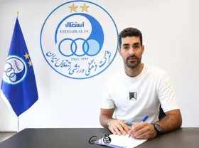 ملی&zwnj;پوش سابق والیبال ایران استقلالی شد؛ همایون&zwnj;فرمنش به آبی&zwnj;پوشان پیوست