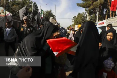عکس‌هایی از مراسم سالگرد شهادت حاج قاسم سلیمانی در گلزار شهدای کرمان