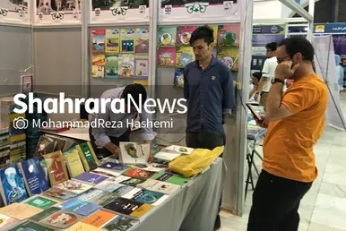 عکس‌هایی از حضور ۱۰ ناشر افغانستانی در نمایشگاه کتاب تهران