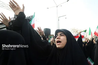 گزارش تصویری | تجمع دانشجویان مقابل دانشگاه فردوسی (۱۰ اسفند ۱۴۰۴)