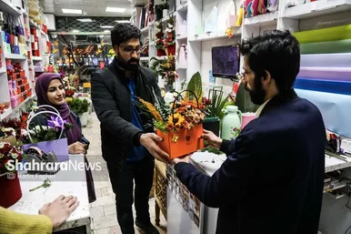 حال‌وهوای بازار مشهد در روز مادر ۱۴۰۳