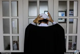 طلاب غیرایرانی در حجره&zwnj;های درس و بحث|آیین آغاز سال تحصیلی جدید جامعه المصطفی العالمیه در مشهد برگزار شد