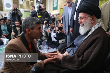 دیدار شاعران با رهبر معظم انقلاب