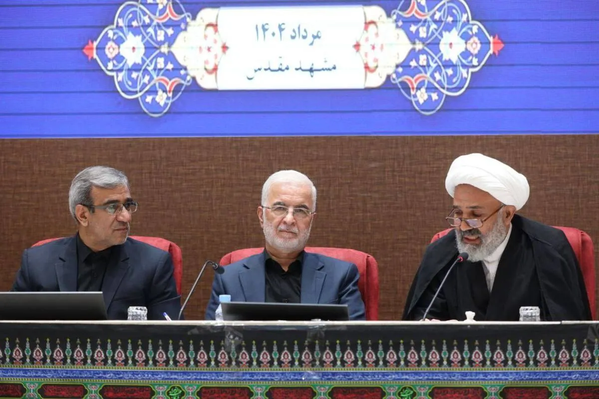 وزیر کشور: امسال حجم حضور زائران در دهه پایانی صفر در مشهد افزایش قابل‌توجهی دارد | پیش‌بینی تمهیدات لازم برای بازگشت زائران + فیلم