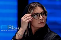 ویدئو | صحبت‌های فریبا نادری پس‌از دریافت سیمرغ بهترین بازیگر نقش اصلی زن برای فیلم شوهر ستاره