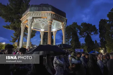 لحظه تحویل سال در حافظیه شیراز