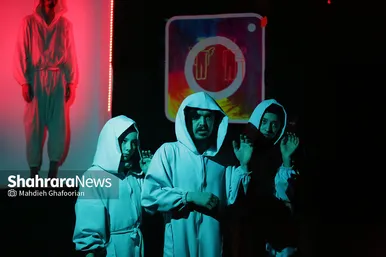 نمایش «هنوز نمرده» در گلشهر