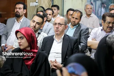 آغاز به کار ستاد‌های مرکزی انتخاباتی سعید جلیلی و مسعود پزشکیان در مشهد