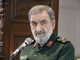 سرلشکر رضایی: تنگه هرمز را به هیچ وجه رها نمی&zwnj;کنیم