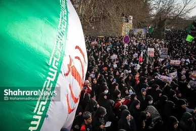 تشییع دو تن از شهدای حمله تروریستی کرمان در مشهد