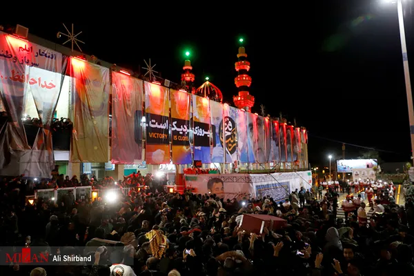 پیکر سردار شهید سلیمانی در گلزار شهدای کرمان آرام گرفت + فیلم