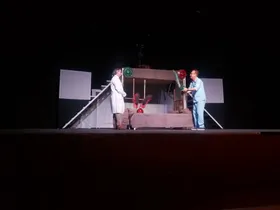 نویسنده تئاتر &laquo;وطن و تن ها&raquo;: خانواده، قهرمان اصلی نمایش است