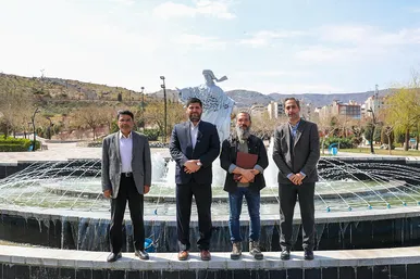آیین رونمایی از المان «مرغ باغ ملکوت»
