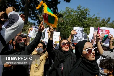 تجمع افغانستانی‌های مقیم تهران و مشهد در مقابل کنسولگری پاکستان