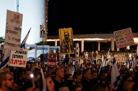 تظاهرات مجدد شهرک&zwnj;نشینان در برابر محل اقامت نتانیاهو