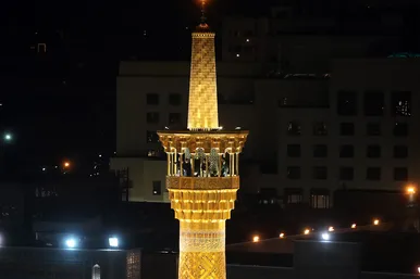 طنین نوای الله اکبر از گلدسته های حرم رضوی
