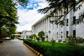 بیگانگی طالبان با دیپلماسی | پافشاری کابل بر پایان کار سرکنسول افغانستان در مشهد