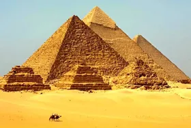 ویدئو| تصاویری از داخل اهرام ثلاثه مصر