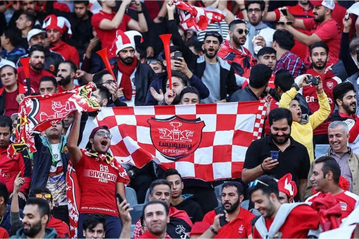 بوقچی‌های پرسپولیس توبیخ شدند