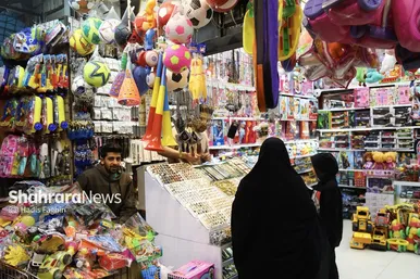 گزارش تصویری | حال‌وهوای بازار در شب‌های نزدیک به عید نوروز ۱۴۰۴