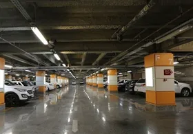 اشغال ۱۰۰ درصدی پارکینگ&zwnj;ها در هسته مرکزی مشهد همزمان با شروع سال ١۴٠٣