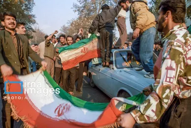 ۸ آذر ۱۳۷۶ روزی که ایران خندید