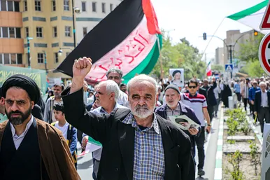 راهپیمایی ضدصهیونیستی نمازگزاران مشهدی و حمایت از عملیات وعده صادق سپاه