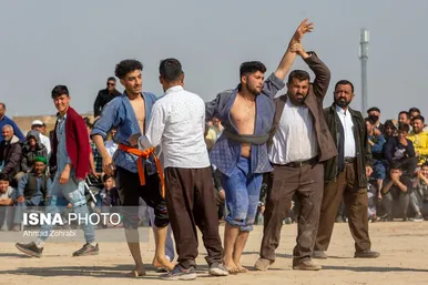 مسابقات کشتی سنتی افغانستانی‌ها به مناسبت نوروز در قم