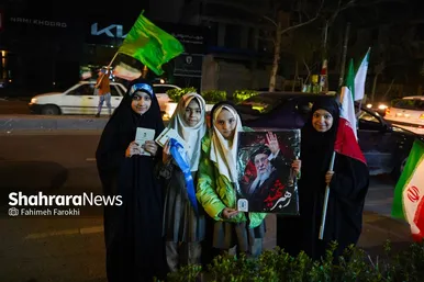 گزارش تصویری | برگزاری «یادواره‌ شهدای میناب» توسط دانش‌آموزان دبستان امام‌حسن(ع) در مشهد
