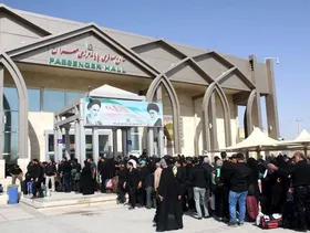 فرماندار مهران: ۱۵ هزار زائر از مرز خارج شده&zwnj;اند | کندی حرکت مربوط به تعداد کم گیت&zwnj;های عراقی است