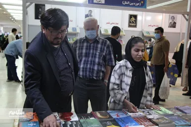 حضور پرشمار مهاجران افغانستانی در نمایشگاه کتاب تهران