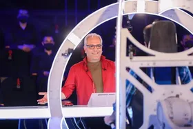 پخش &laquo;دورهمی&raquo; با اجرای مهران مدیری در نوروز ۱۴۰۱ + تیزر و جزئیات