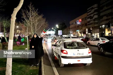 گزارش تصویری اولین شب سوگواری مردم به مناسبت شهادت مقام معظم رهبری