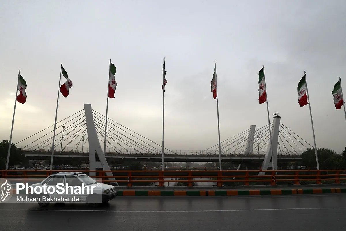 تداوم وزش باد شدید و بارش‌های رگباری در برخی از مناطق خراسان رضوی (٣ خردادماه ۱۴۰۲) 