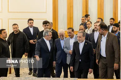 گزارش تصویری | دیدار فرمانده ارتش پاکستان با وزیر امورخارجه ایران