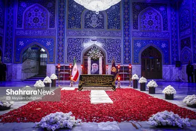 گزارش تصویری | مزار مطهر رهبر شهید انقلاب اسلامی در رواق دارالذکر حرم مطهر رضوی